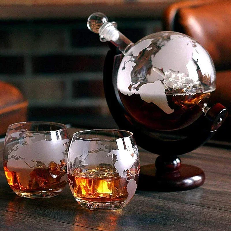 Креативный набор графинов в ви – обзор и цена Decanter Globe Set